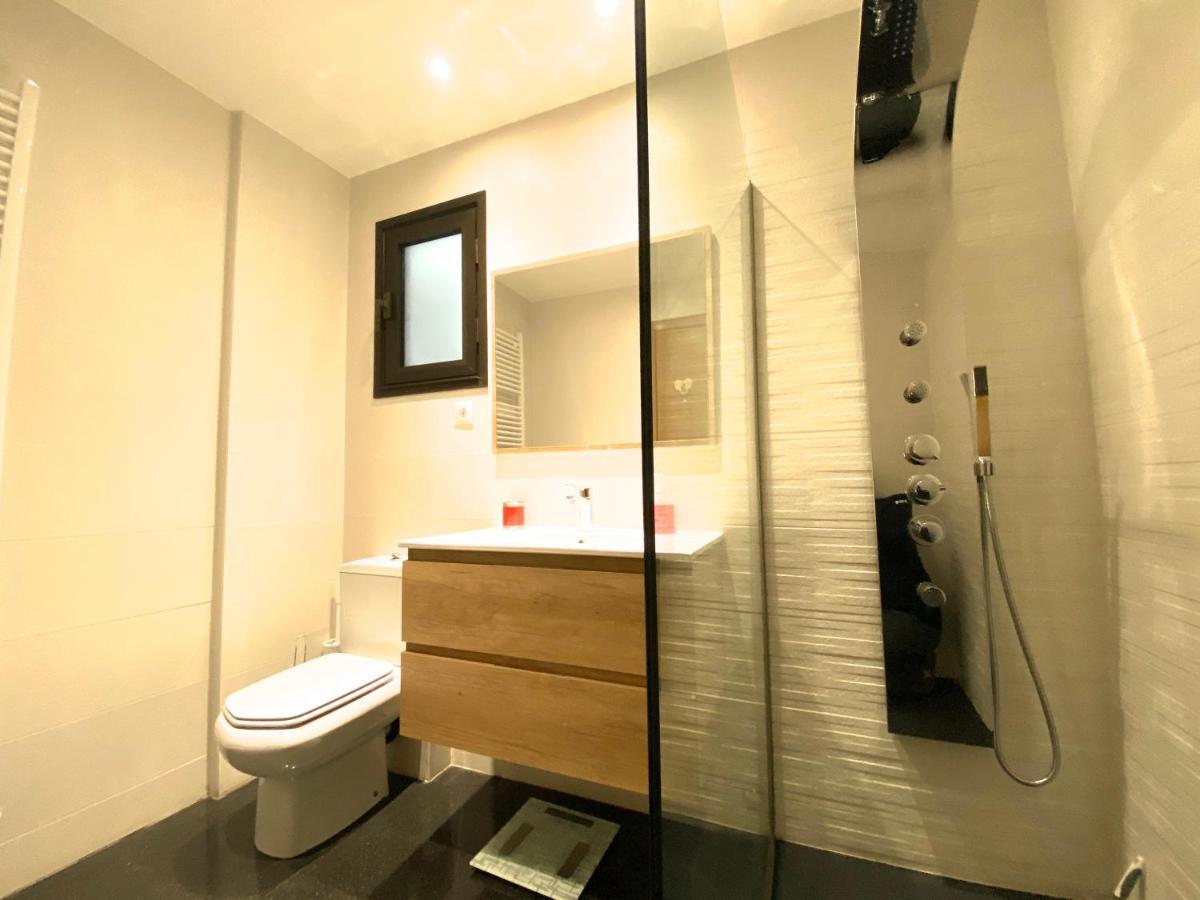 Callaueta, Centro Comercial Andorra la Vella Ngoại thất bức ảnh